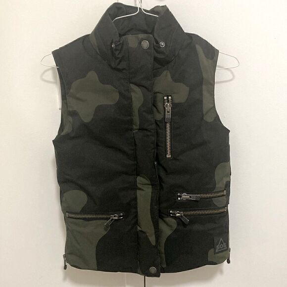 SOS Black Snow Woman’s Goose Down Puffer Ski Vest in Camouflage Print. Size XS. - Picture 1 of 11